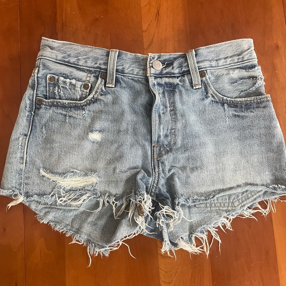 Levi’s 501 Denim Shorts - Picture 1 of 4